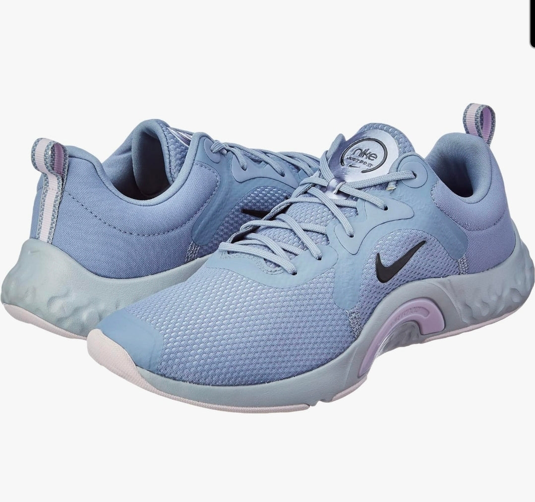 Women's Nike Renew TR 11 Sneakers