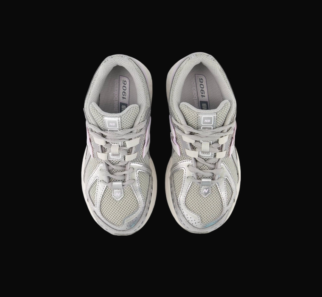 Women's New Balance 1906