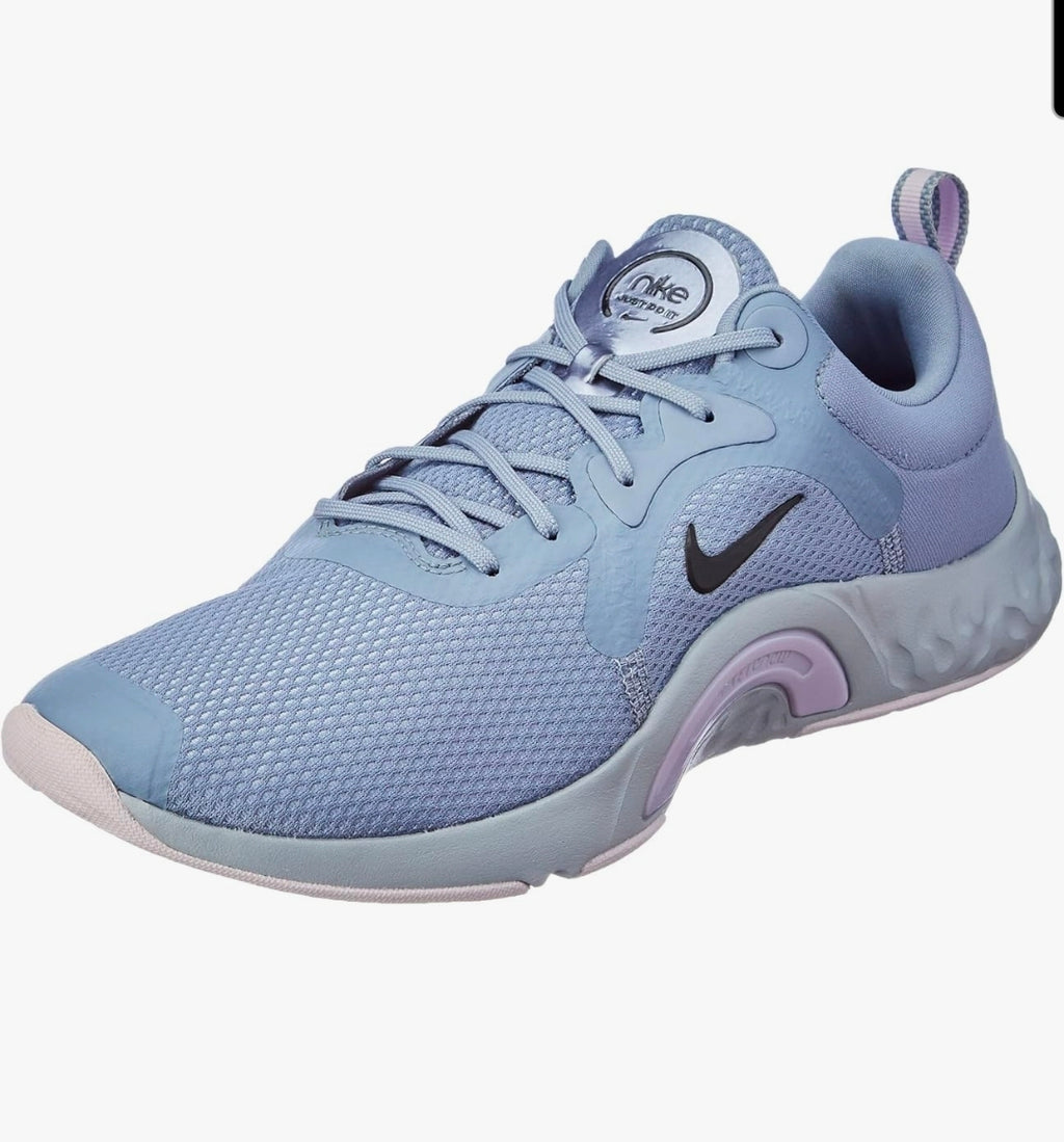 Women's Nike Renew TR 11 Sneakers