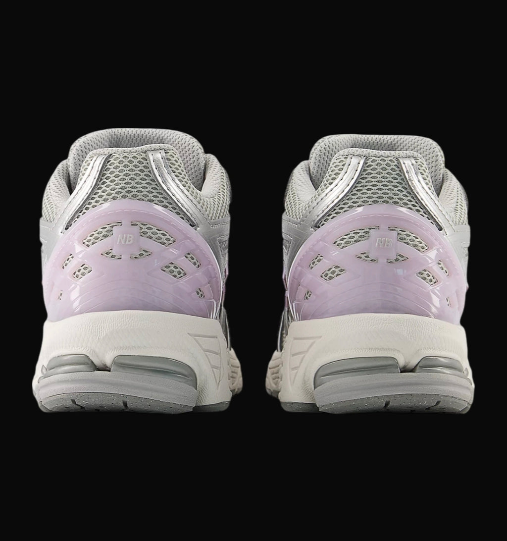 Women's New Balance 1906